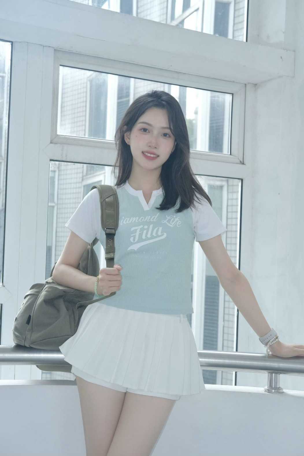 简墨律迟