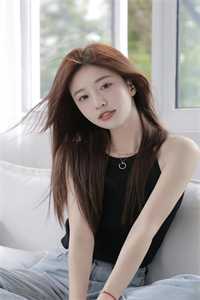 女主叫乔依柠的