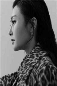 柳依依女主